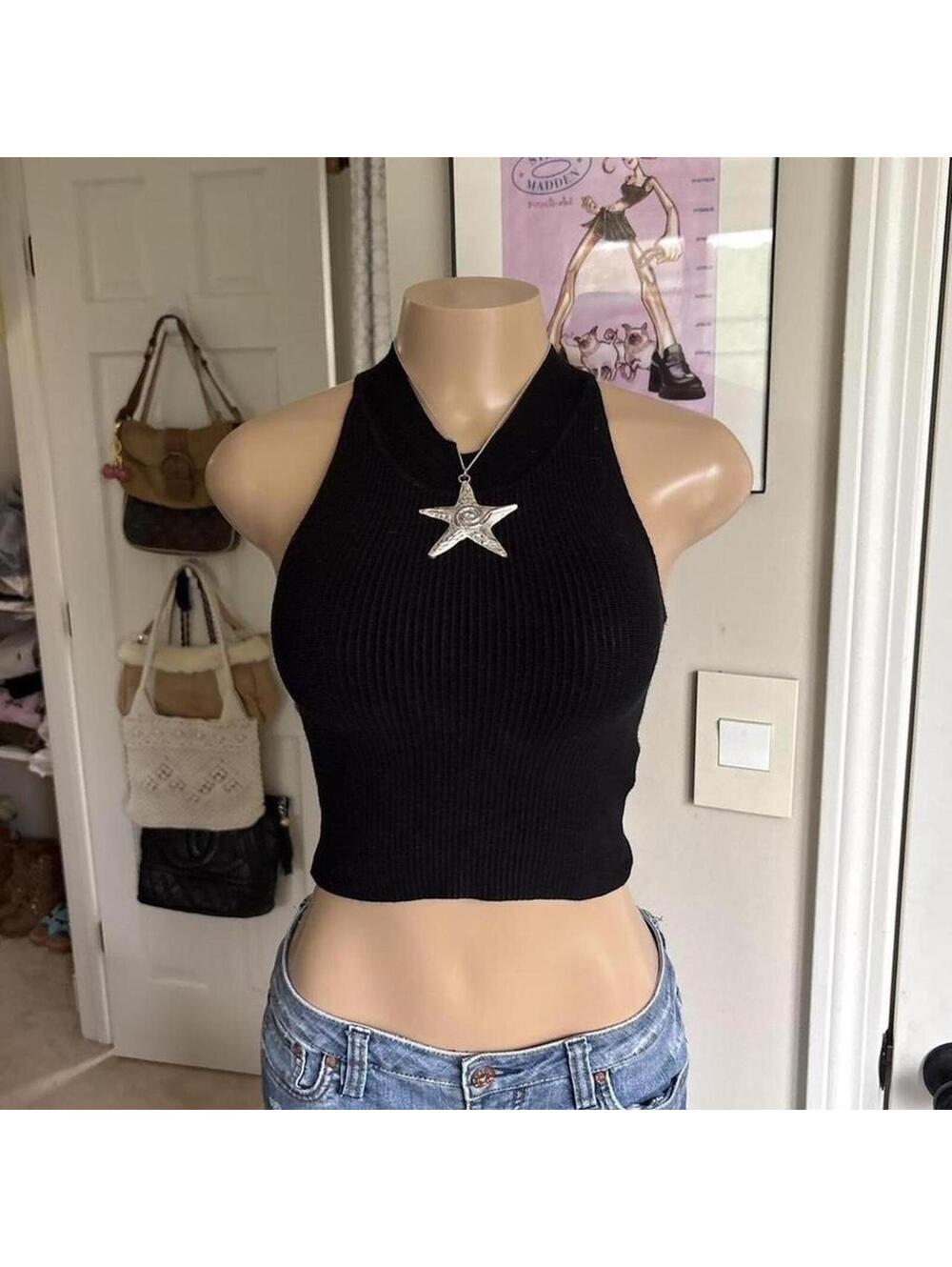 House of Harlowโ black ribbed cropped tank top